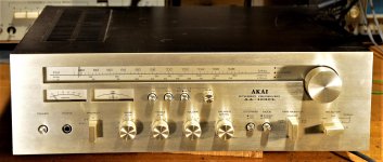 Akai AA-1030L UM 01.jpg
